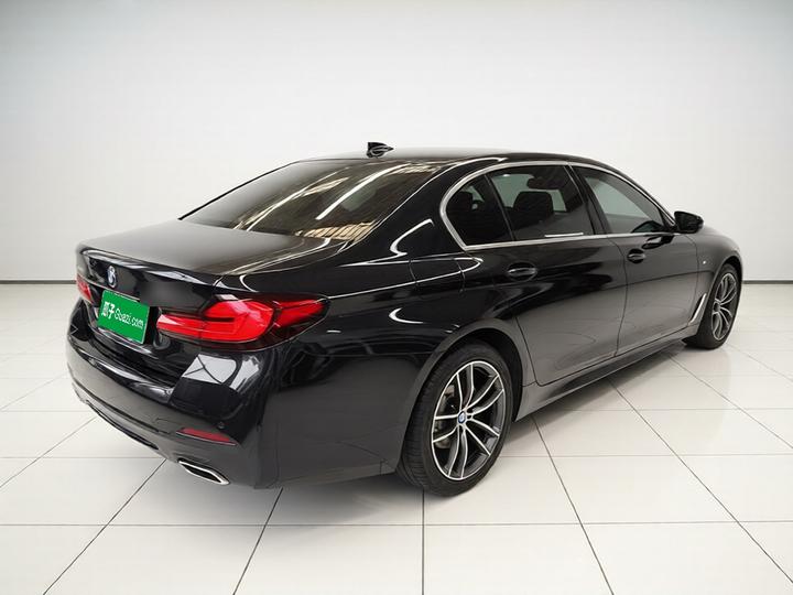 5 Series 2022 Facelift 525Li M Sport Package photo 4