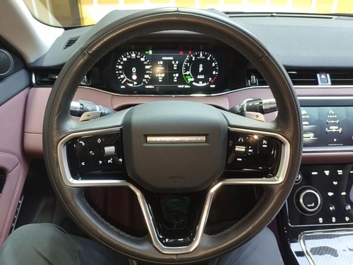 Range Rover Evoque EV 2022 Evoque L P300e photo 6