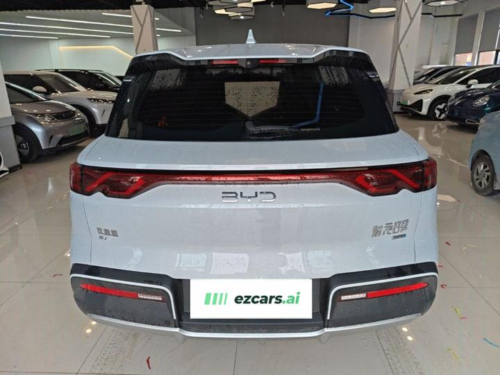 Yuan UP 2025 ADAS 401KM Leading photo 5