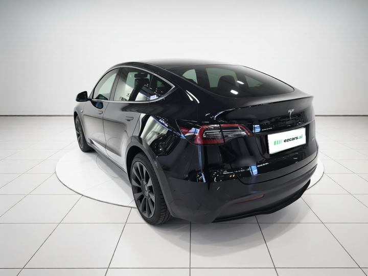 Model Y 2021 Standard Range RWD photo 4