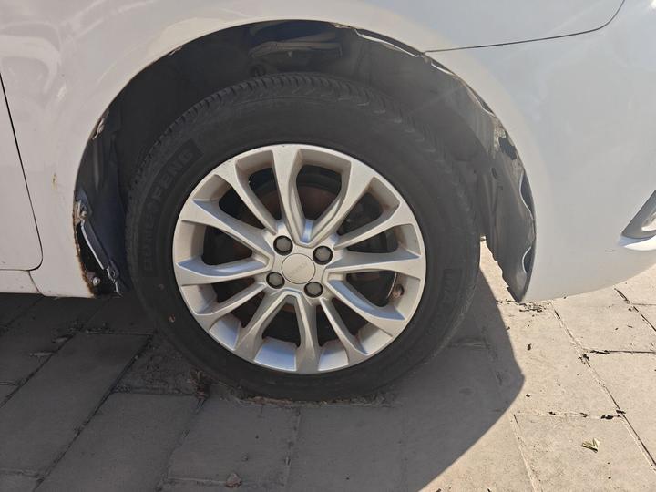 Vision 2015 1.5L MT Elite photo 8