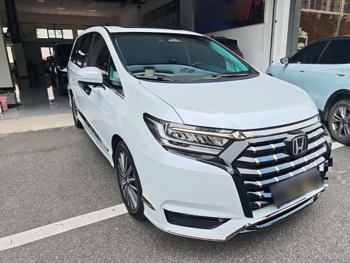 Elysion 2024 2.0L e:HEV Luxury photo 3