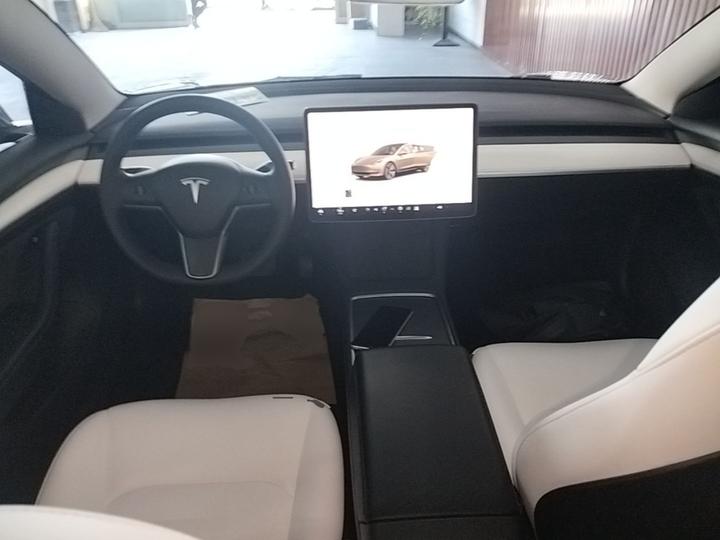 Model 3 2022 RWD photo 5