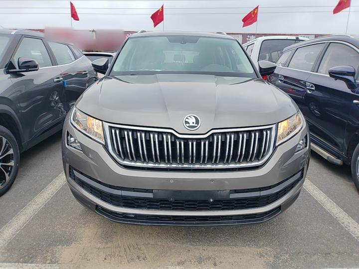 Kodiaq 2018 TSI330 5-Seater RWD Luxury photo 2