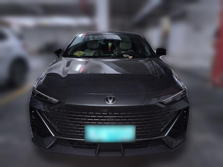 UNI-V 2023 1.5T Premium photo 2