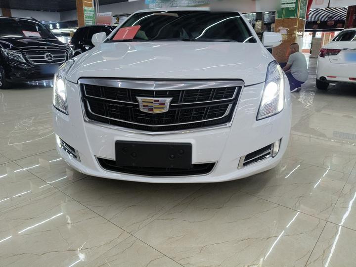 XTS 2017 28T Tech photo 2