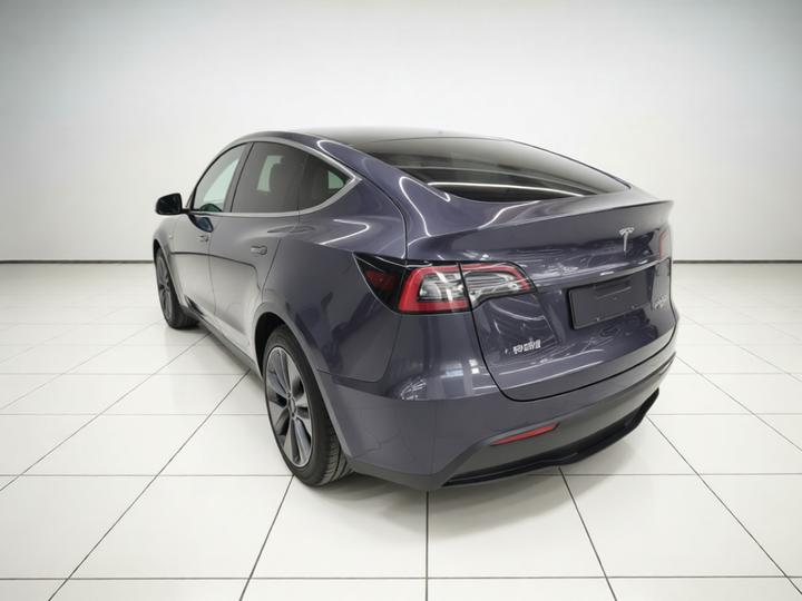 Model Y 2024 RWD photo 4