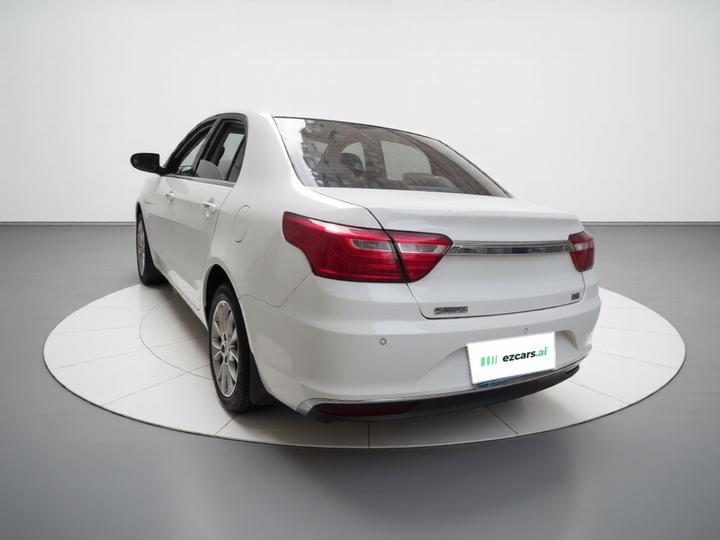 Vision 2018 1.5L AT photo 4