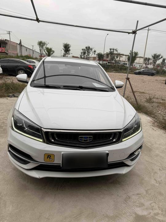 Emgrand 2018 1.5L CVT photo 2
