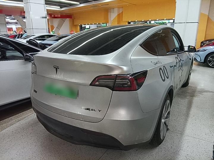 Model Y 2022 Facelift RWD photo 4