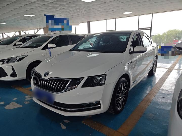 Octavia 2018 TSI230 DSG Luxury