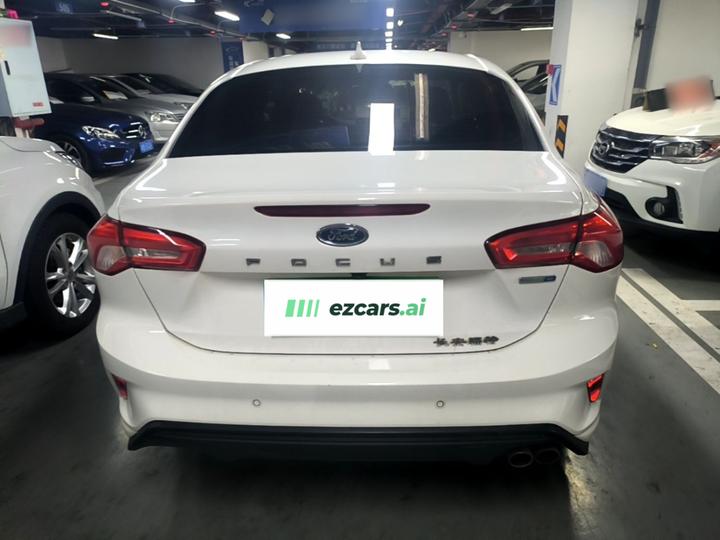 Focus 2020 Sedan EcoBoost 180 AT photo 3