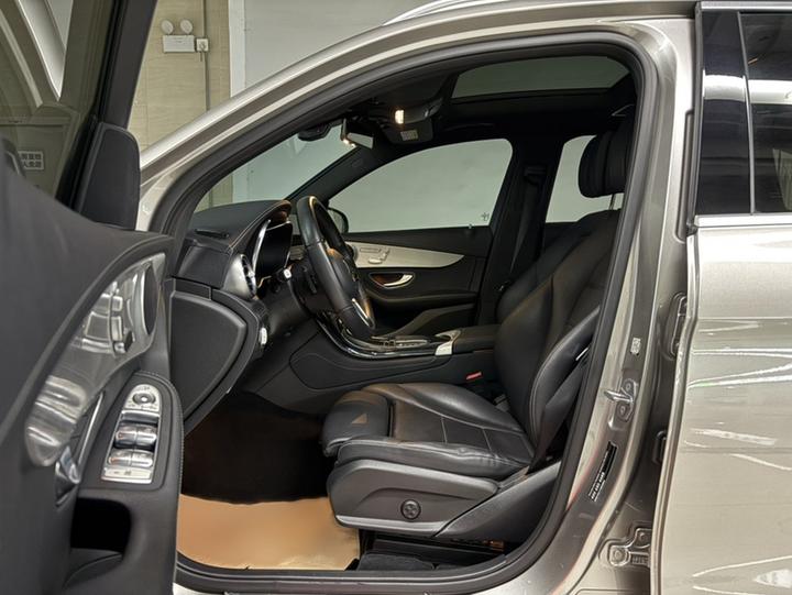 GLC 2021 GLC 260 L 4MATIC Dynamic photo 6