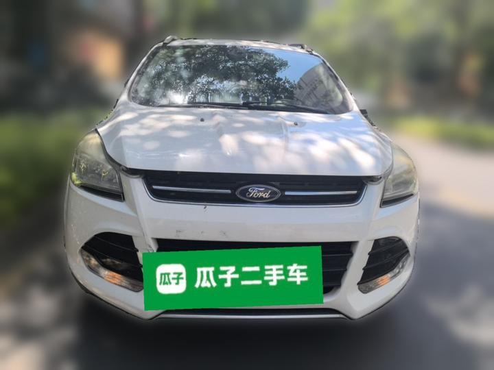 Kuga 2015 1.5L GTDi RWD Comfort photo 2