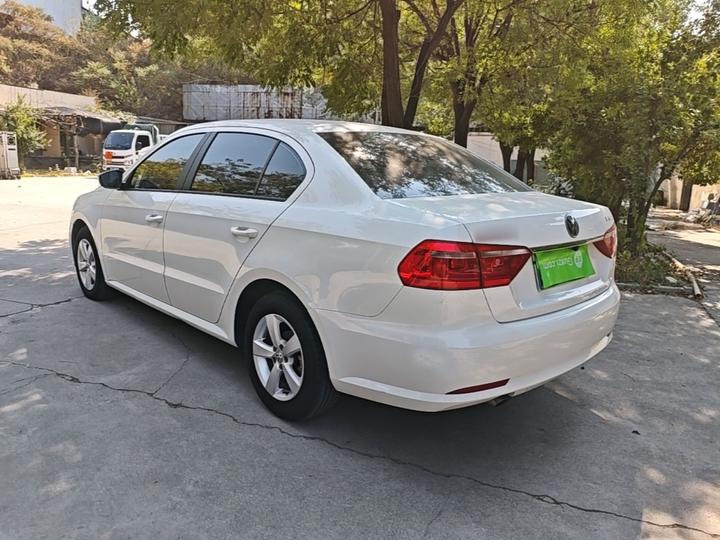 Lavida 2013 Facelift Classic 1.6L AT photo 4