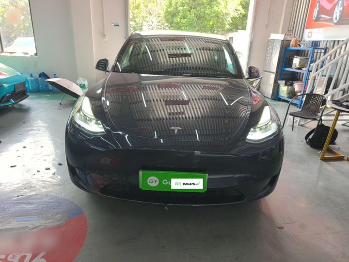 Model Y 2024 RWD photo 2