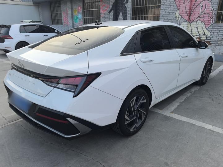 Elantra 2023 1.5L CVT GLX Elite photo 4