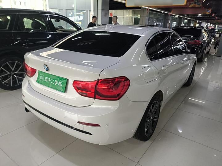 1 Series 2018 Facelift 118i Sport photo 4