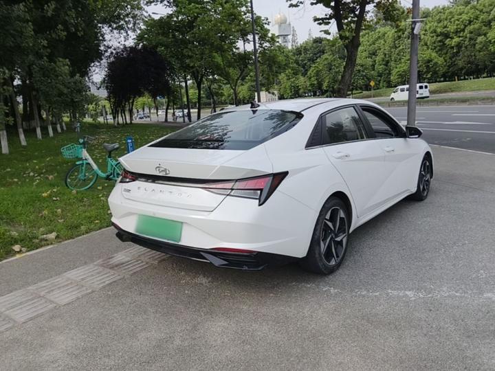 Elantra 2022 1.5L CVT GLX Elite photo 4