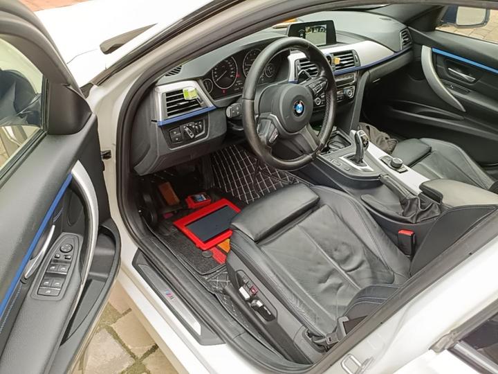 3 Series 2018 320i M Sport Package photo 3