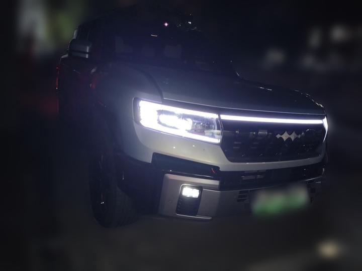Fang Cheng Bao Leopard 8 2025 Flagship 7-Seater photo 3