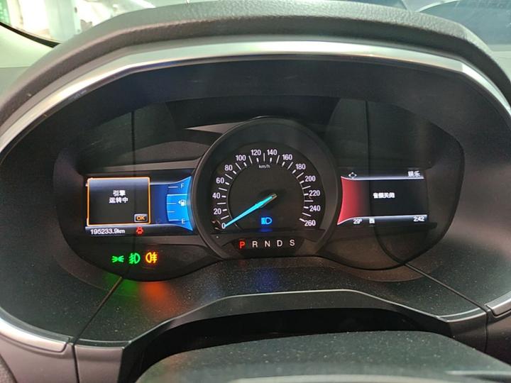 Edge 2016 EcoBoost 245 AWD 7-Seater photo 3