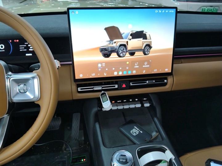 iCAR V27 2026 200KM AWD 700 photo 8