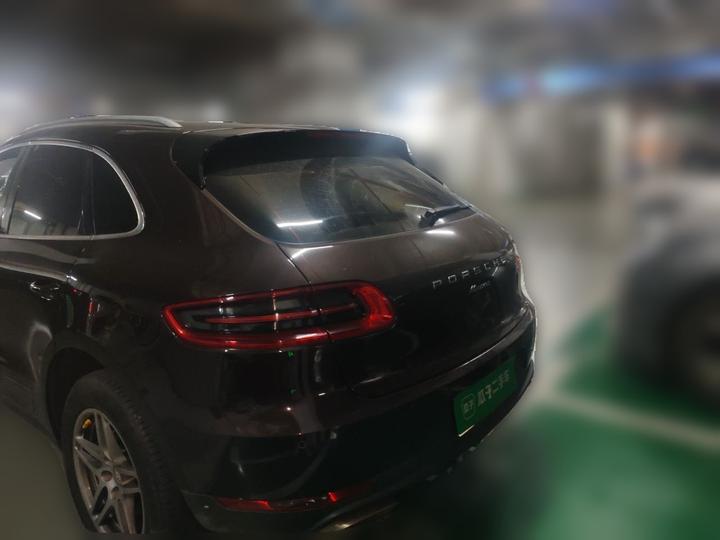 2017 Macan 2.0T photo 4