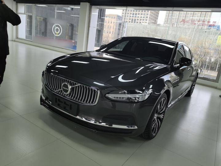 S90 2023 B5 Luxury