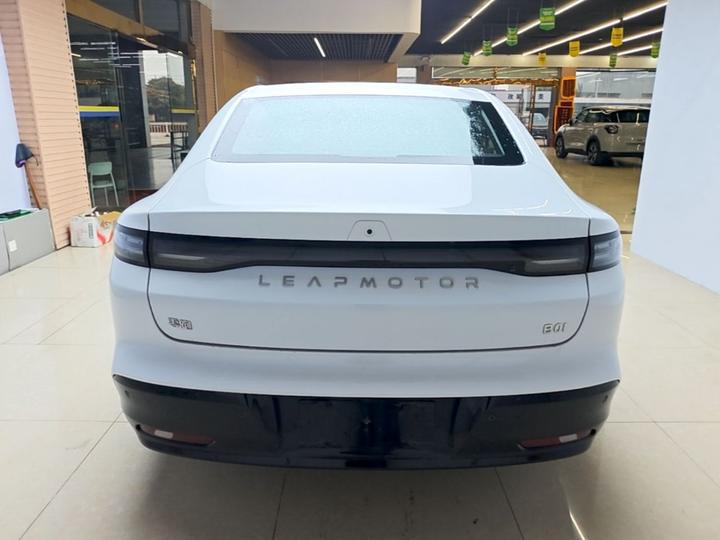 Leapmotor B01 2025 550 photo 5