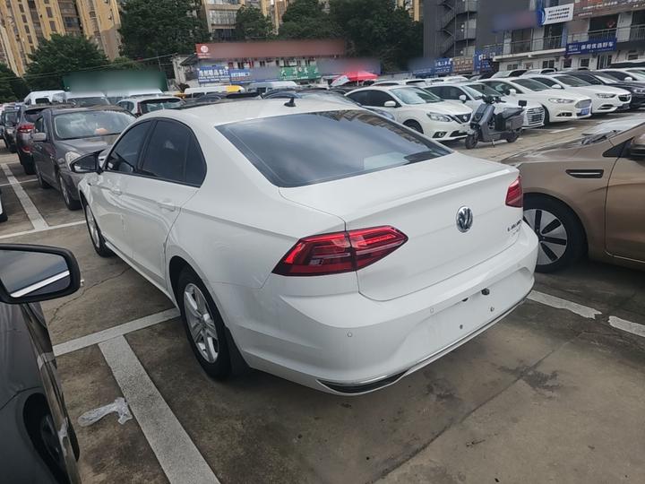 Lamando 2021 230TSI DSG photo 4