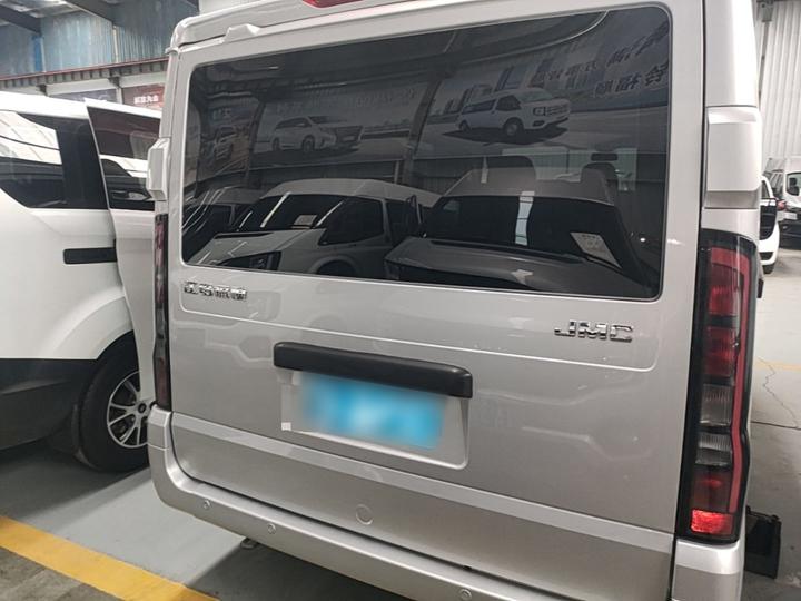 2022 2.0T MT Short Wheelbase 6-Seater photo 3