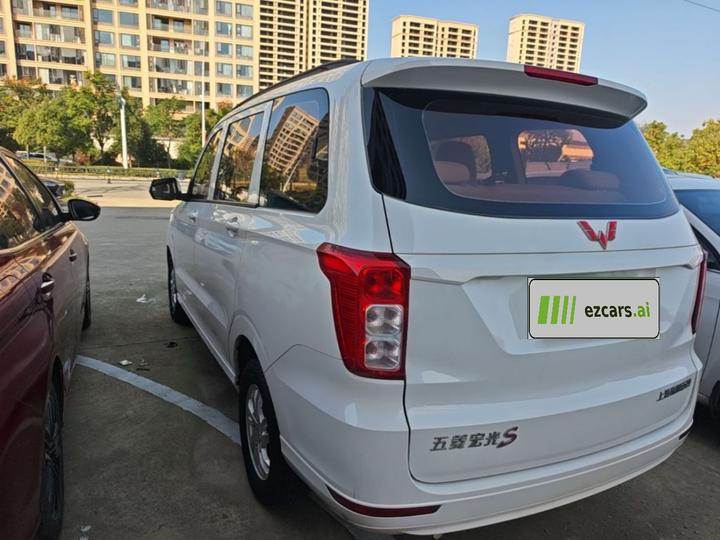 Wuling Hongguang 2018 1.5L S Standard L2B photo 4