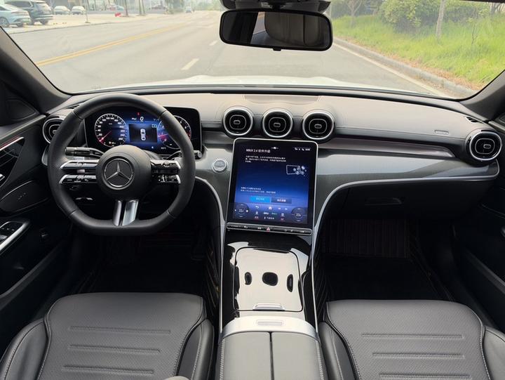 C-Class 2023 Facelift C 260 L Sport photo 7