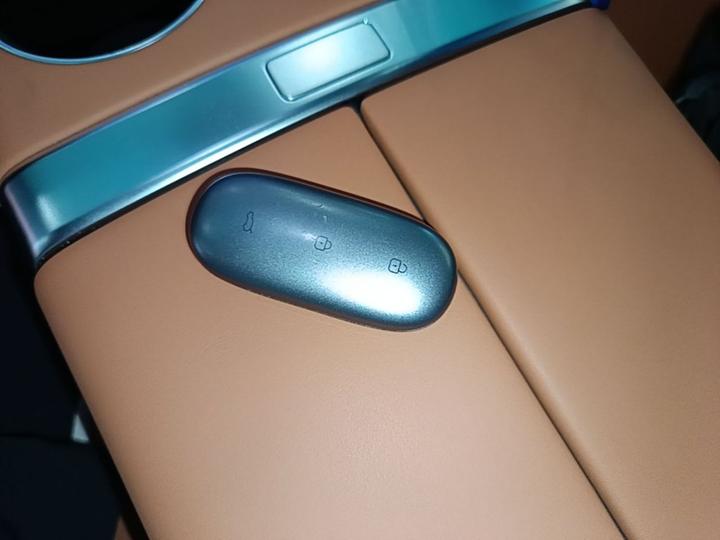 Li L8 2025 Ultra Smart Refresh Edition photo 8