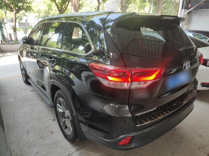 Highlander 2018 2.0T AWD Luxury 7-Seater China VI photo 4
