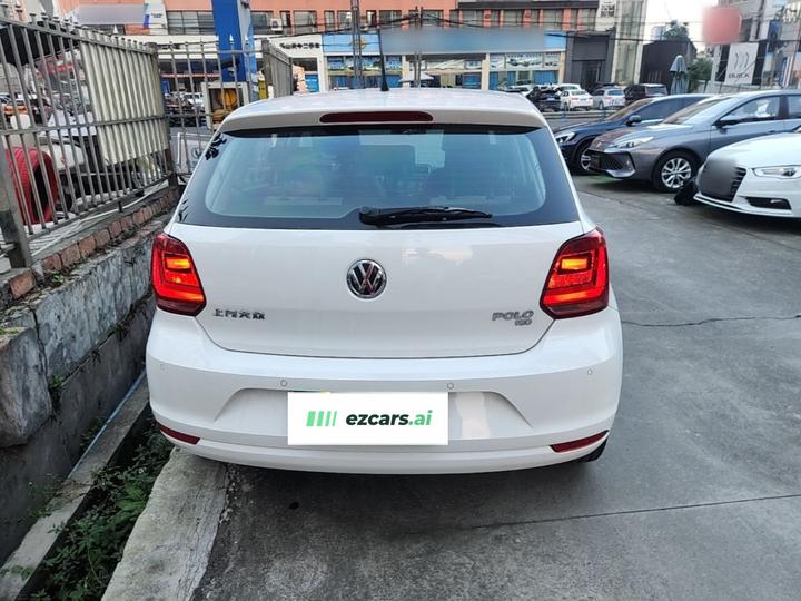 Polo 2016 1.6L AT Comfort photo 5