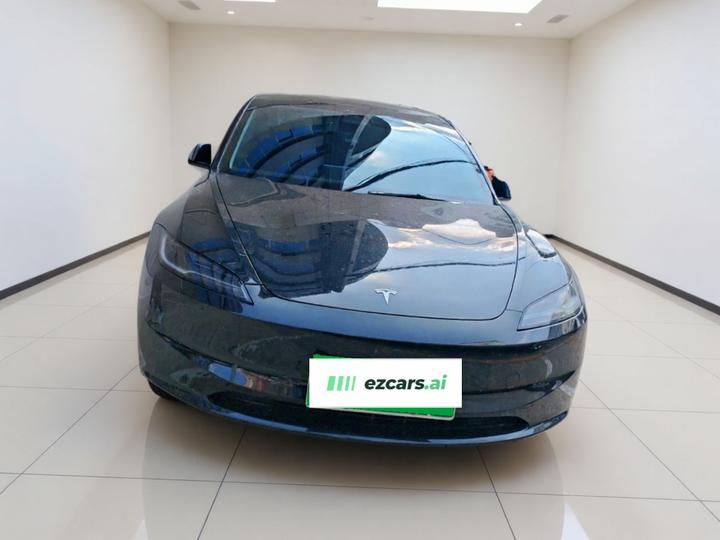 Model 3 2023 RWD photo 2