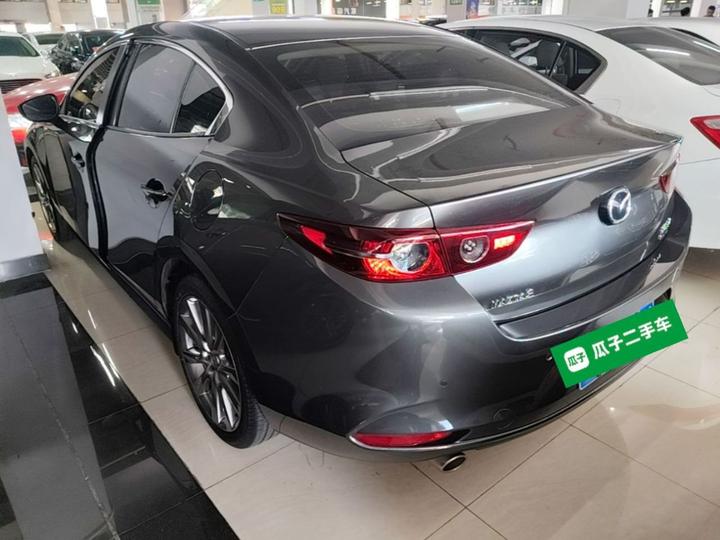 3 Axela 2021 2.0L AT photo 4