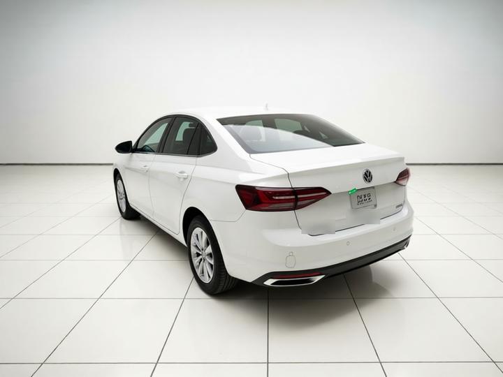 Lavida 2023 1.5L AT photo 4