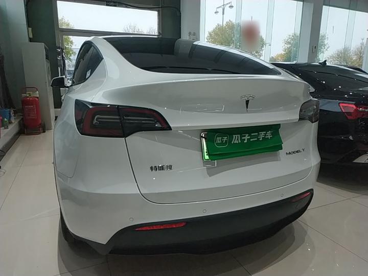 Model Y 2023 RWD photo 4
