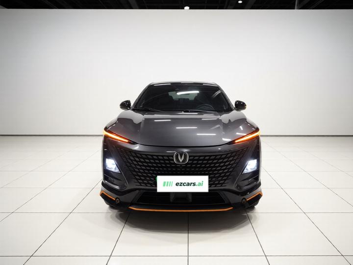 UNI-T 2021 1.5T Sport Flagship photo 2
