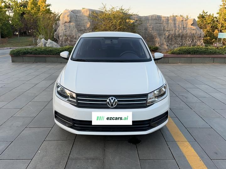 Santana 2021 1.5L MT photo 2