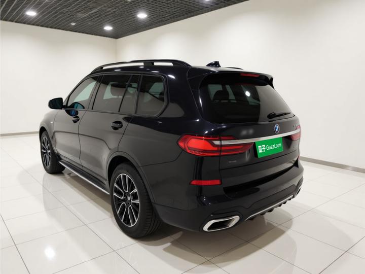 X7 2019 xDrive40i Executive M Sport Package photo 4