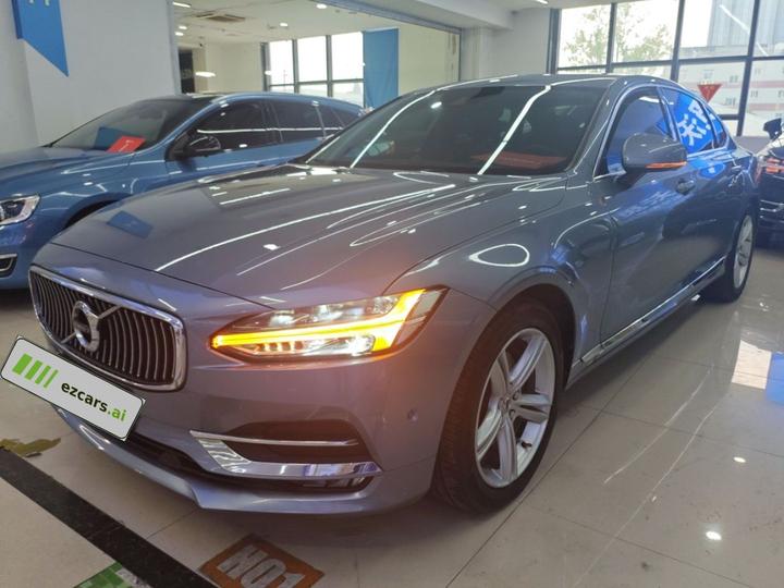 S90 2018 T4