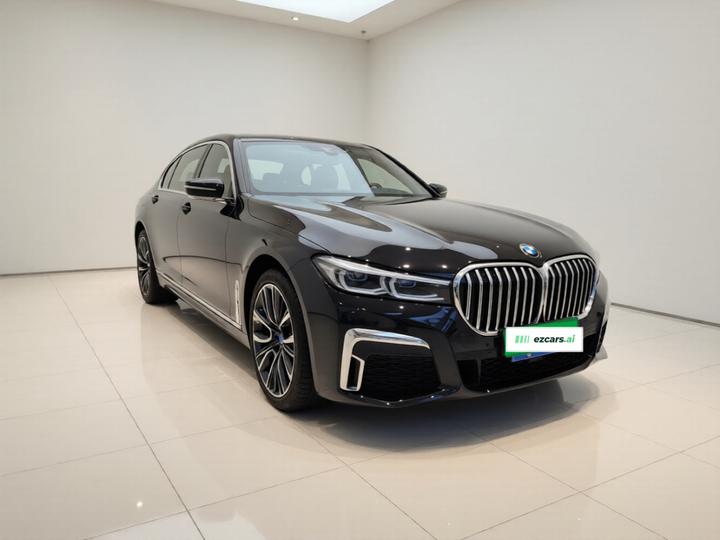 7 Series 2022 740Li Exclusive M Sport Package photo 3