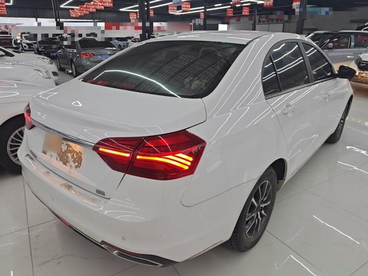 Emgrand 2019 1.5L MT Luxury China VI photo 6