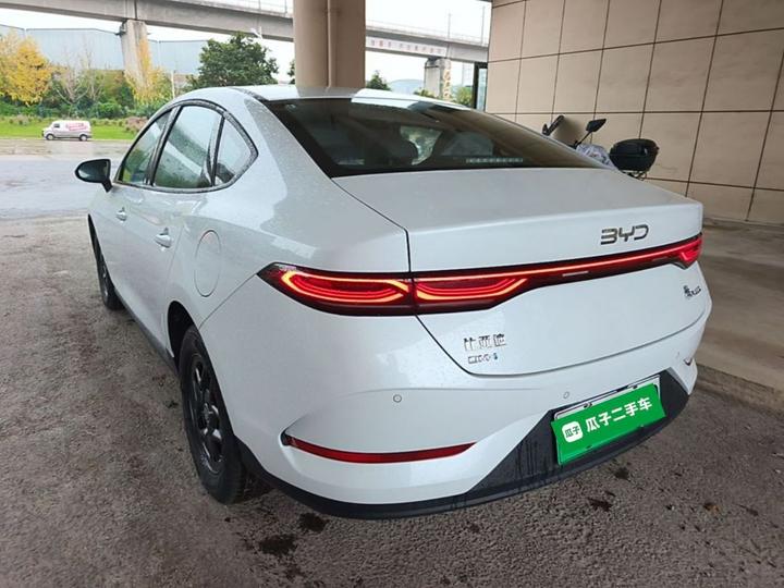 Qin PLUS 2025 DM-i ADAS 128KM Progressive photo 4