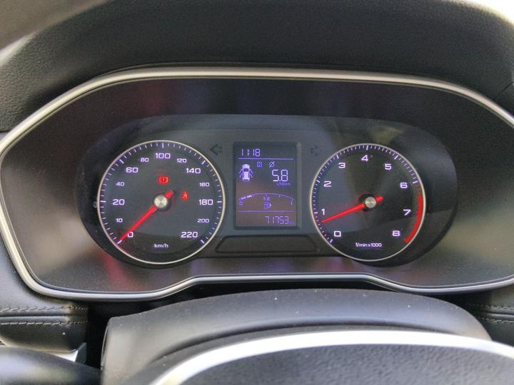 RX3 2018 1.6L MT Flagship photo 8