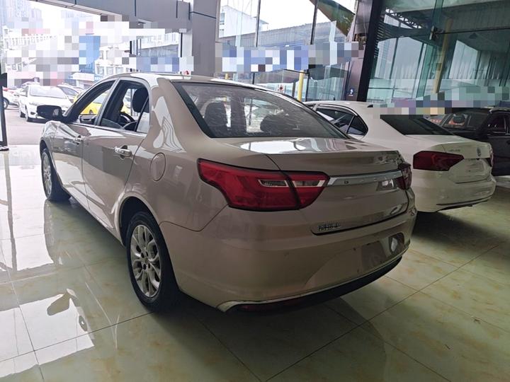 Vision 2018 1.5L MT photo 4